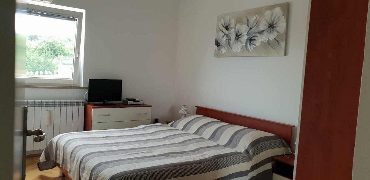 Apartman Ruza 2 Opric Extérieur photo